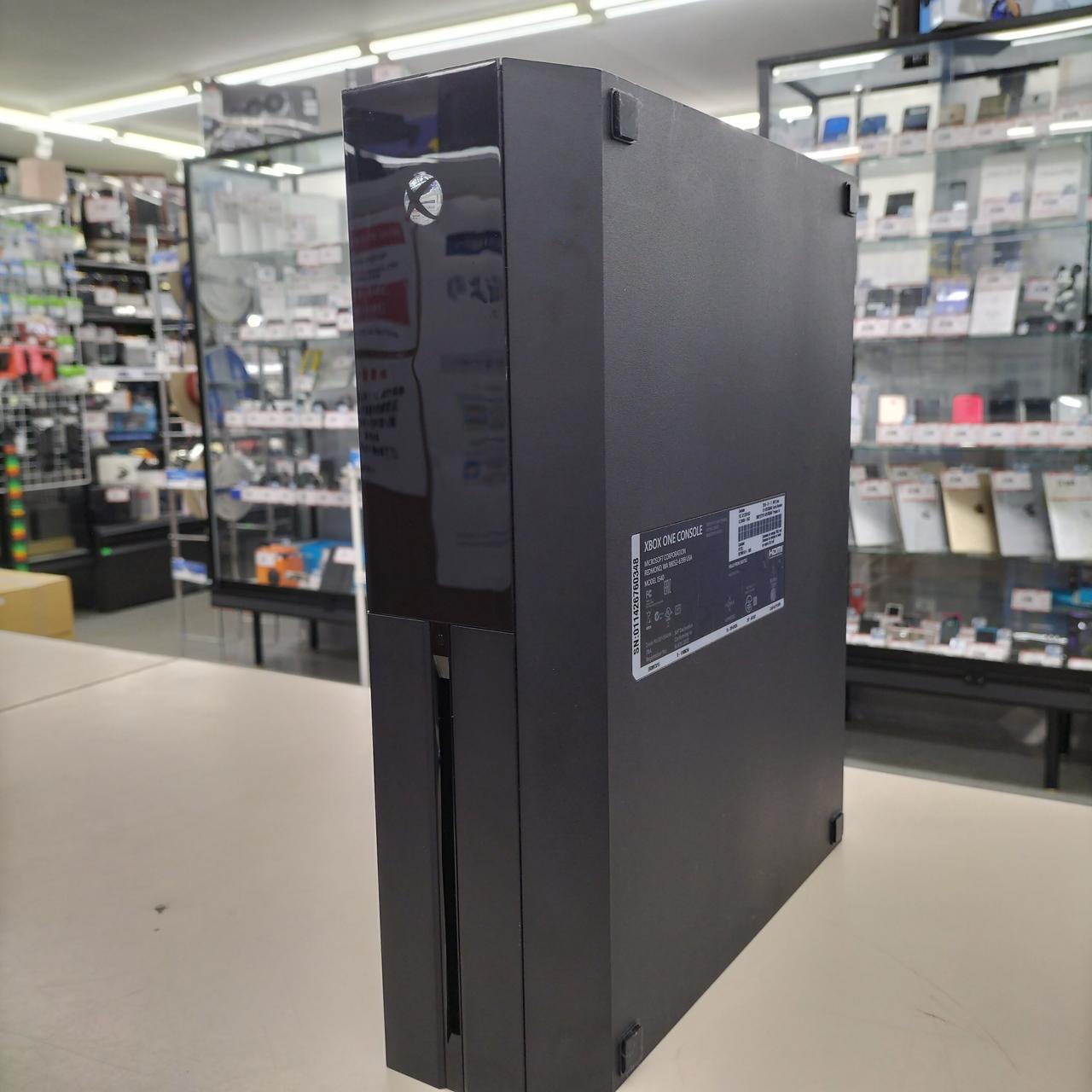 Xboxとソフト12本（非売品3本含） Xboxとソフト12本（非売品3本含）