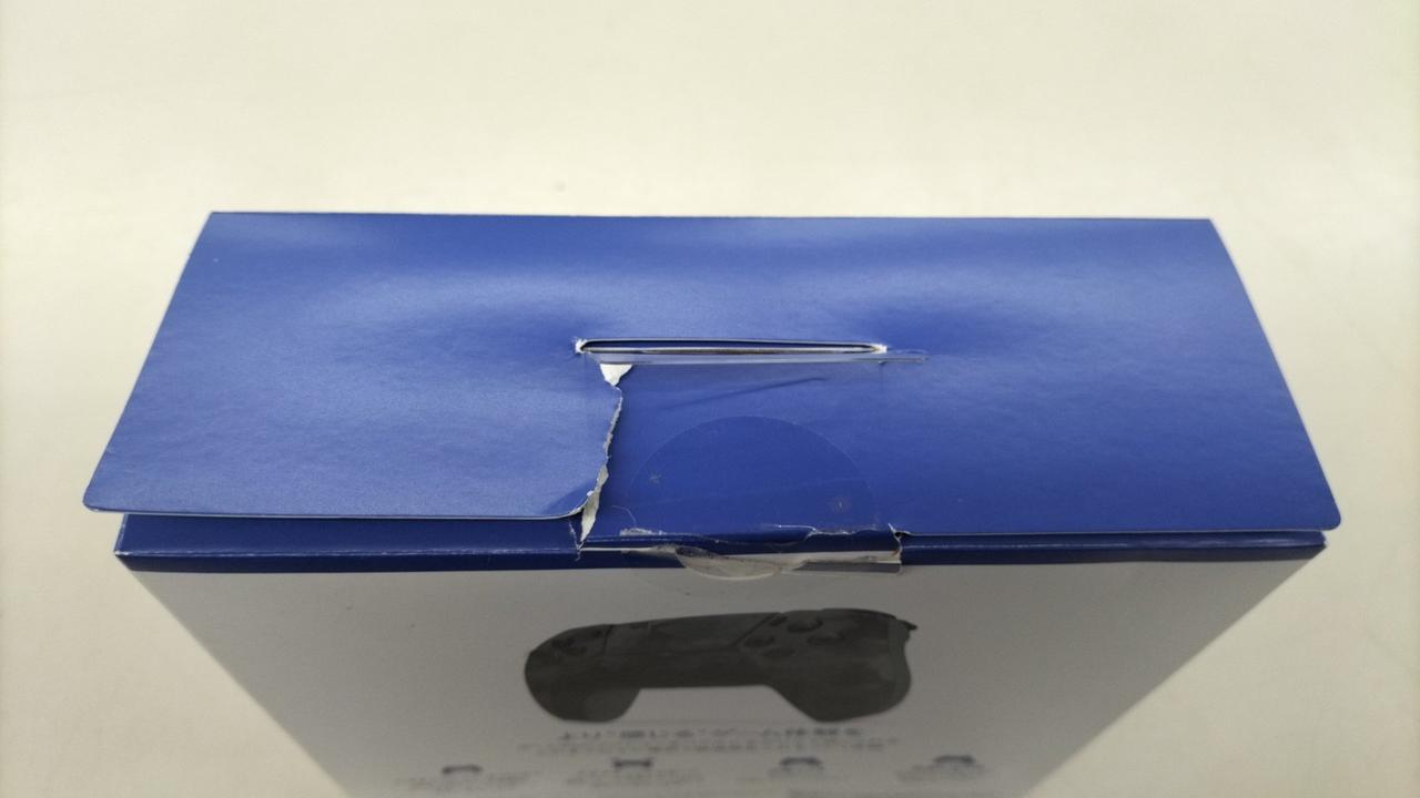 箱破れあります。