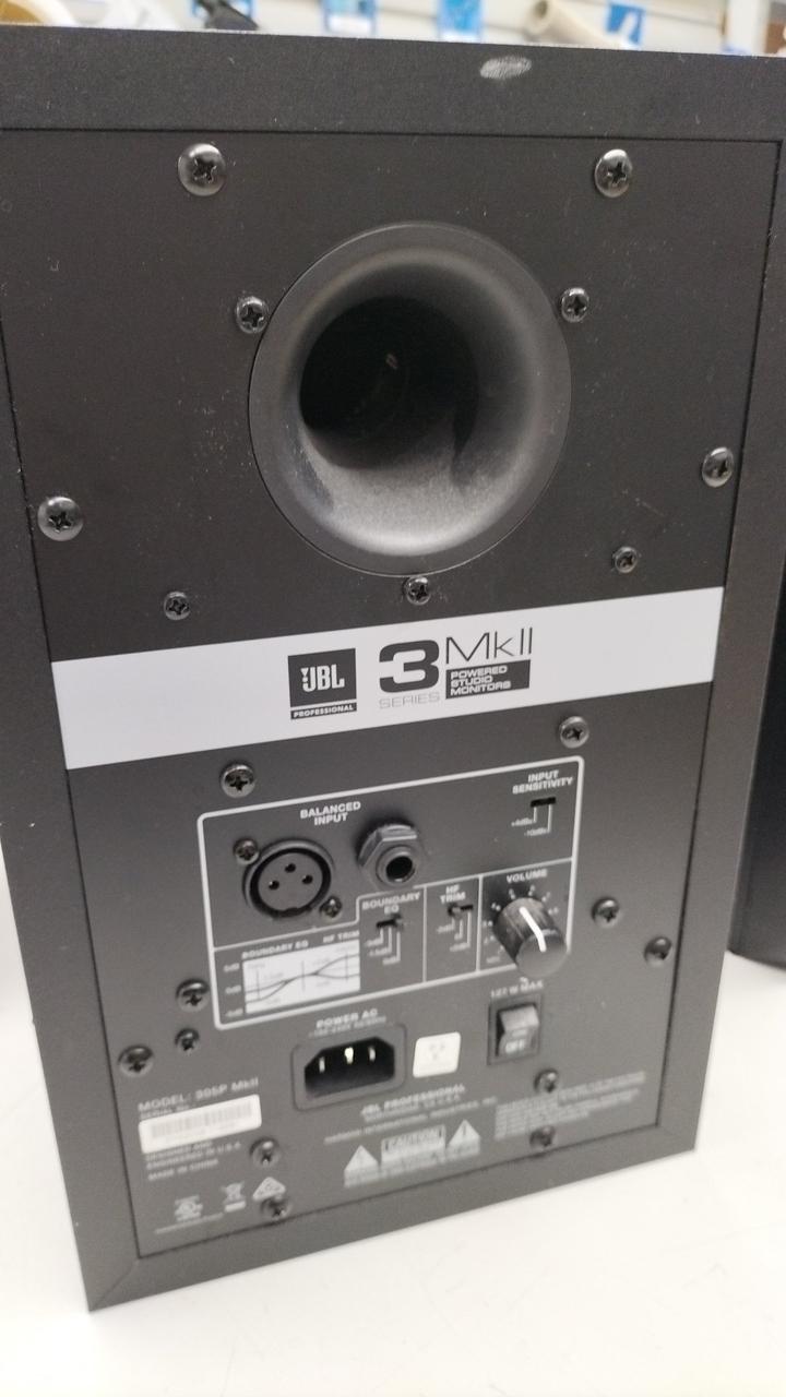 JBL ジェービーエル/パワードモニター（2本セット）/LSR305/DY0006-032169/032480/Bランク/75【中古】 Amazon | 【国内正規品】 JBL 2-Way パワード・モニター