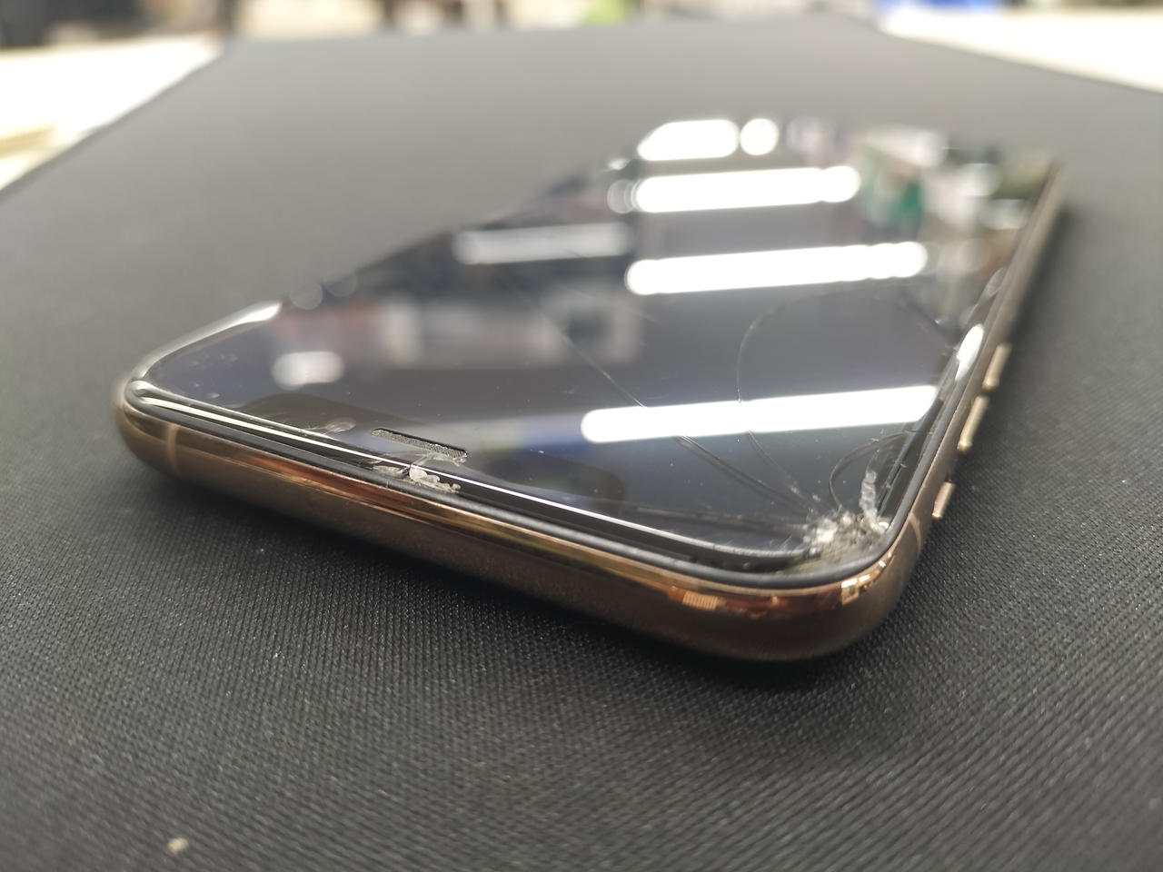 アップルコンピュータジャパン(APPLE)|SOFTBANK IPHONEXS