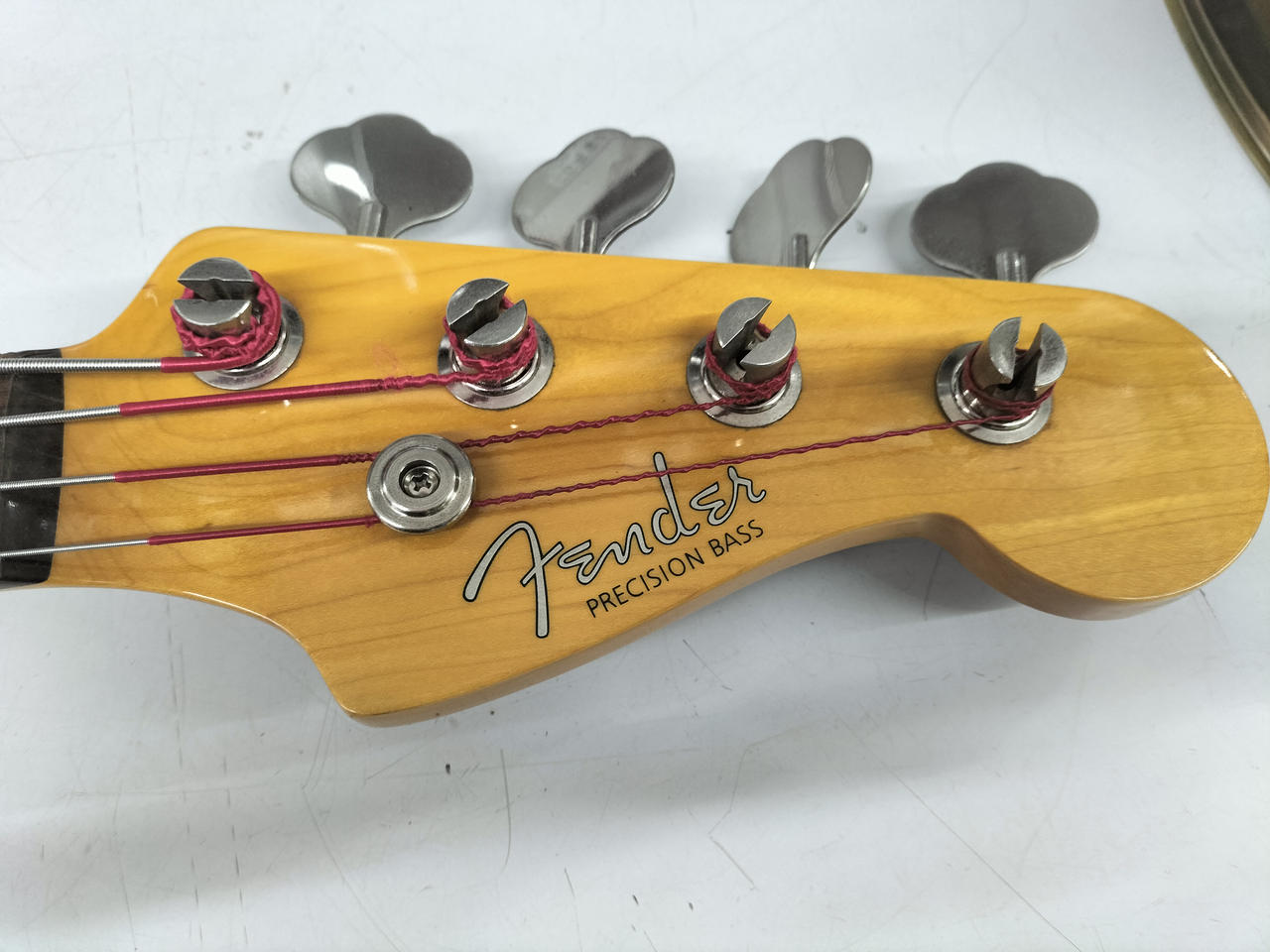 FENDER JAPAN 型番：PB62-70US 3TS エレキベース