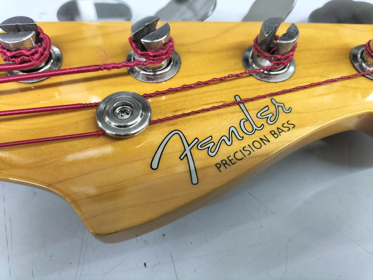 FENDER JAPAN 型番：PB62-70US 3TS エレキベース
