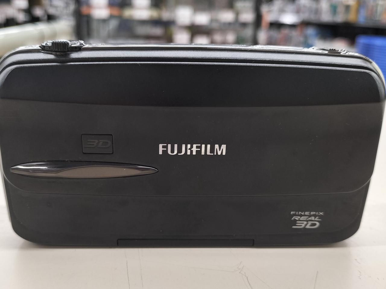 【完全ジャンク品】Fujifilm FINEPIX REAL3D W1 裸眼で3Dを楽しめるデジカメ「FinePix REAL 3D W1」、登場