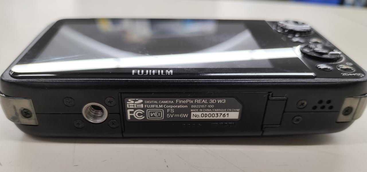 FUJIFILM W3 3D HDデジタルカメラ新品・未使用 81JhG83W+kL._UF1000,1000_QL80_.jpg
