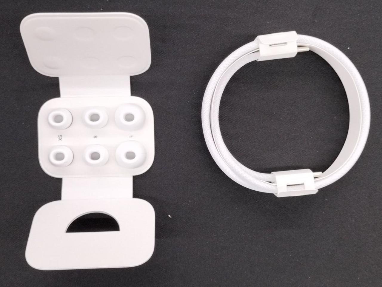 Apple - OREO 極美品 Apple AirPods Pro 売ります！ Amazon.co.jp: 【整備済み品】 Apple AirPods Pro Apple純正