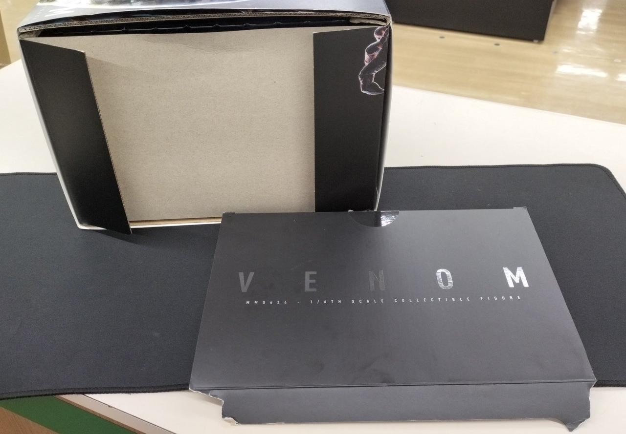 化粧箱破れあり