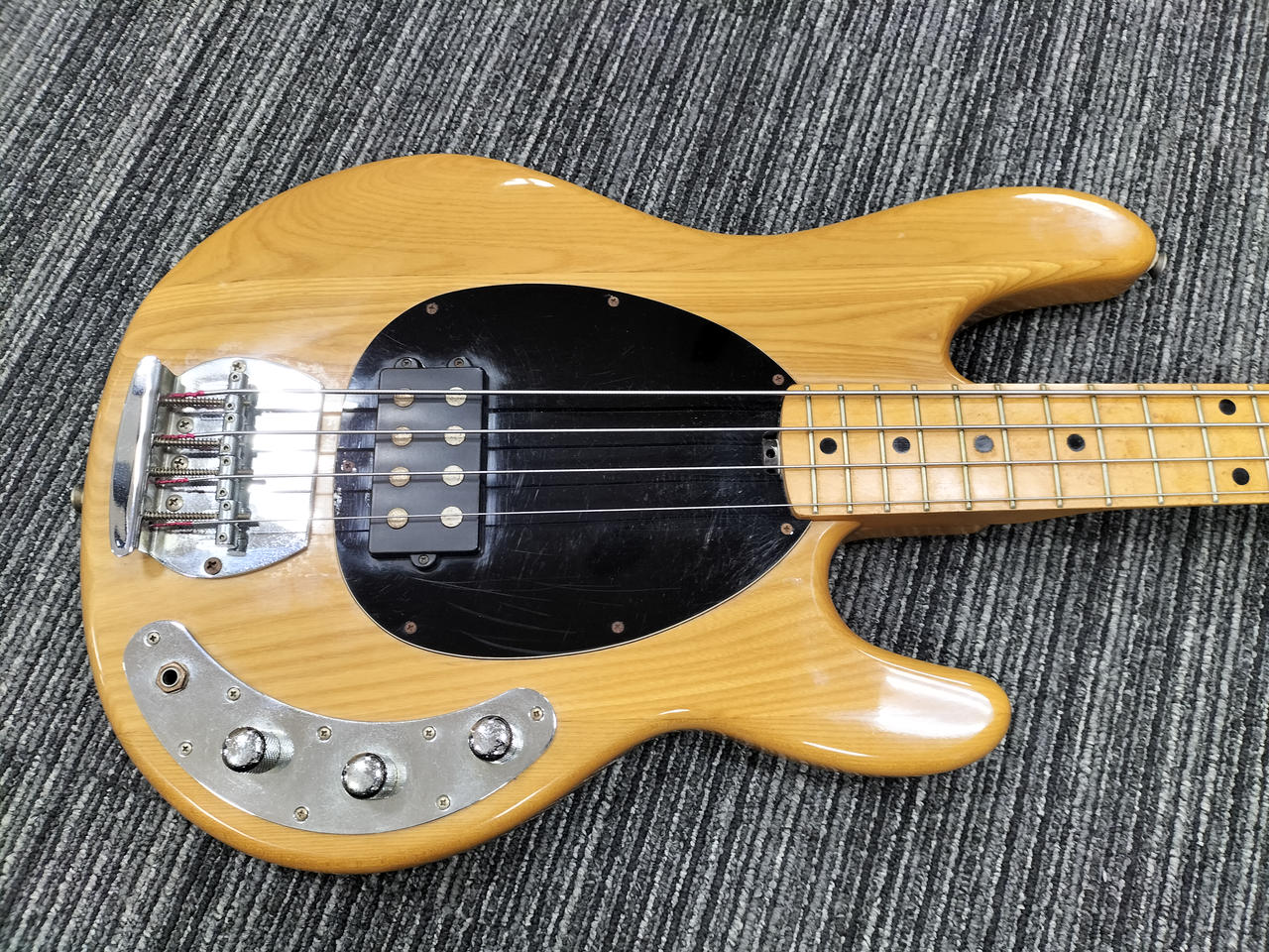MUSIC MAN ERNIE BALL エレキベース エレキベース】ERNiE BALL MUSIC MAN “StingRay”に新カラー続々登場