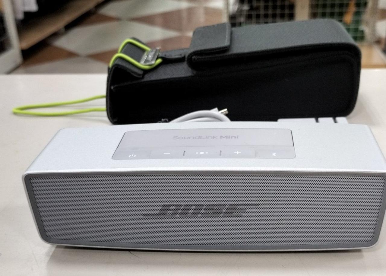 【ジャンク品】BOSE soundlink mini ケース付 付属品あり ジャンク品】BOSE soundlink mini ケース付 付属品あり