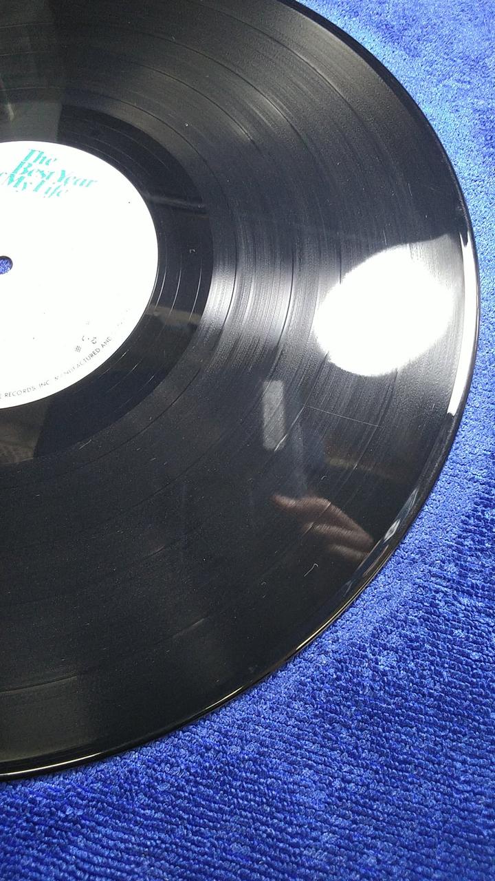 B面もA面と同様の傷が有ります