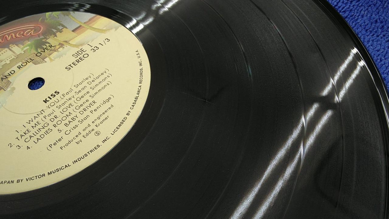 長さ3cmほどの傷があります