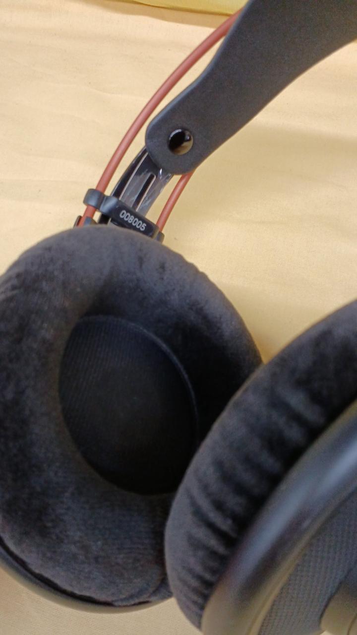 アーカーゲー(AKG)|有線ヘッドホン|HARDOFFオフモール（オフモ