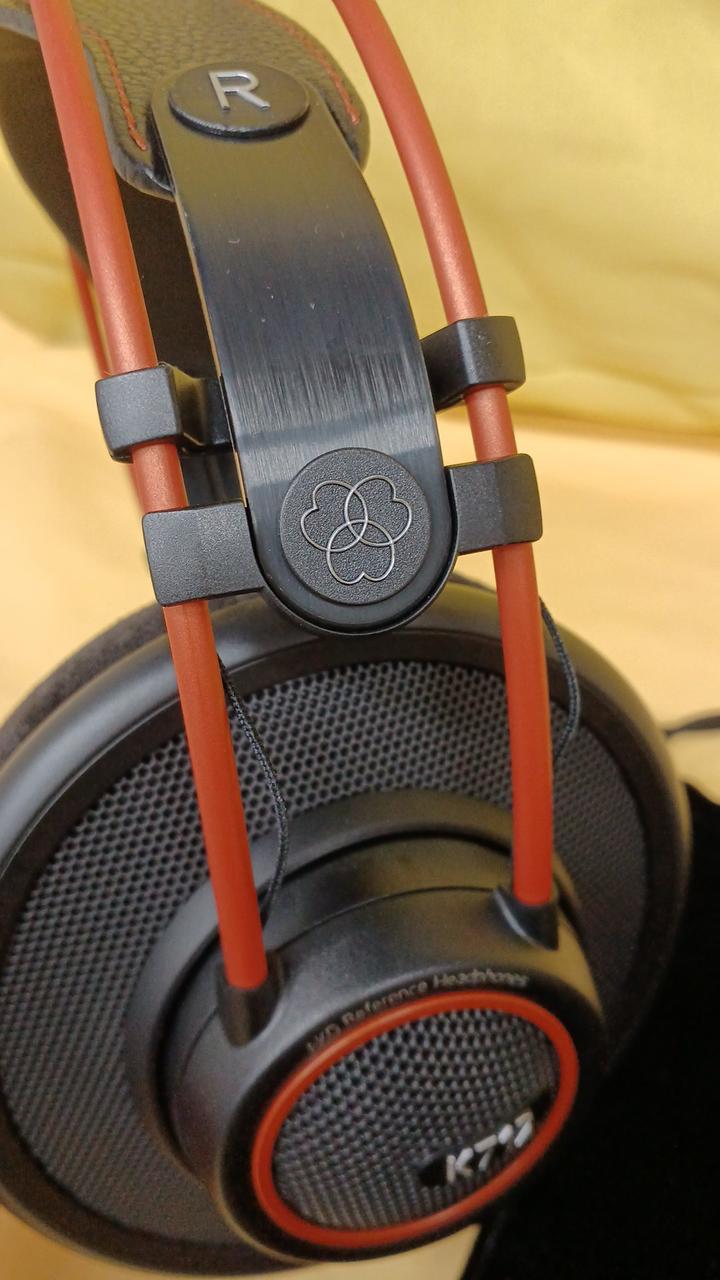 AKG K702 有線ヘッドホン Amazon.co.jp: AKG K702 オープンエアー型ヘッドホン : 家電＆カメラ