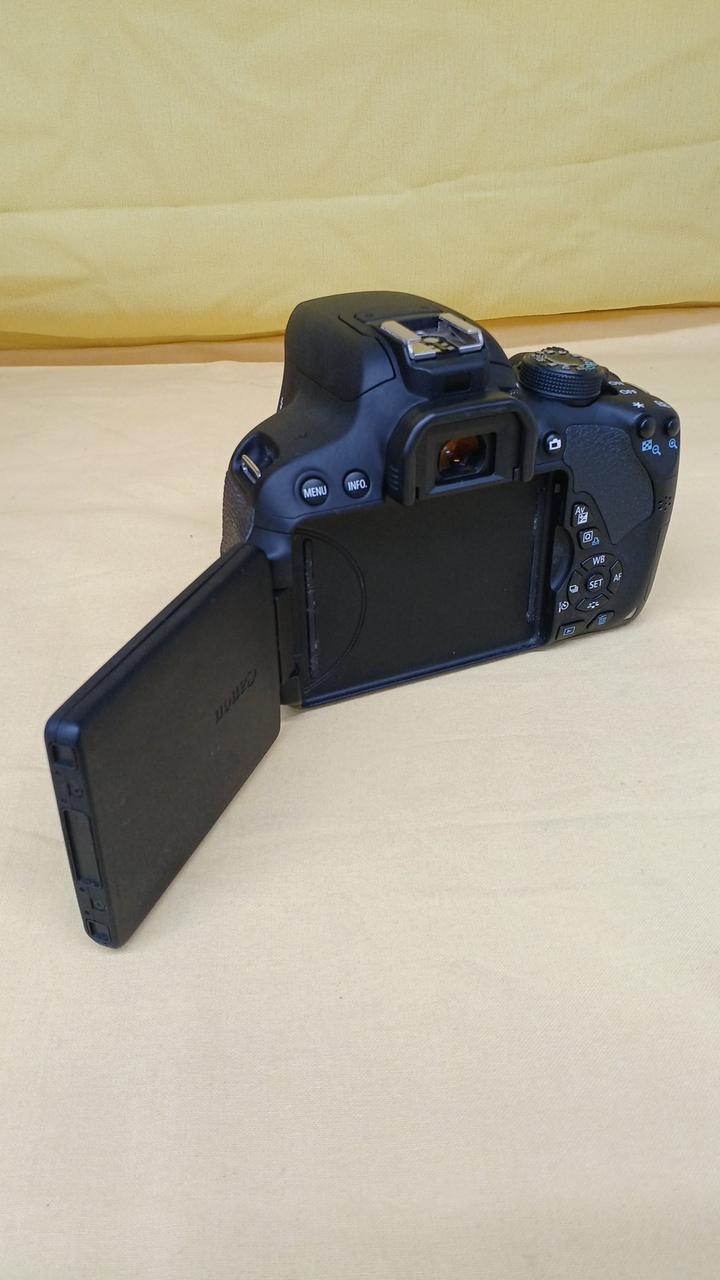 【ジャンク品】Canon デジタル一眼レフカメラ 本体 ニコン Nikon デジタル一眼カメラ ☆ジャンク品☆ D40
