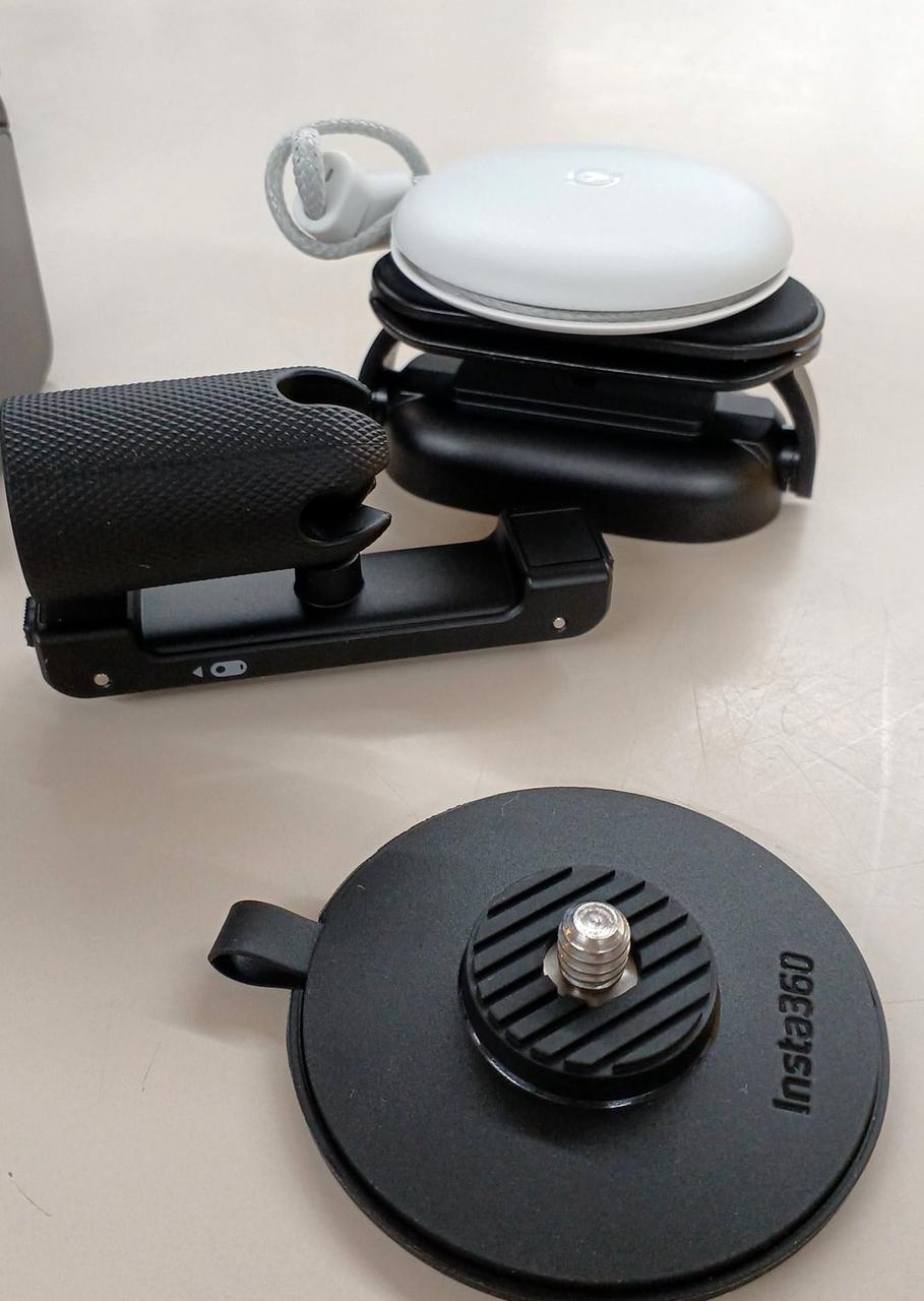 insta360 ONEX 本体とアクセサリーセット insta360 ONEX 本体と