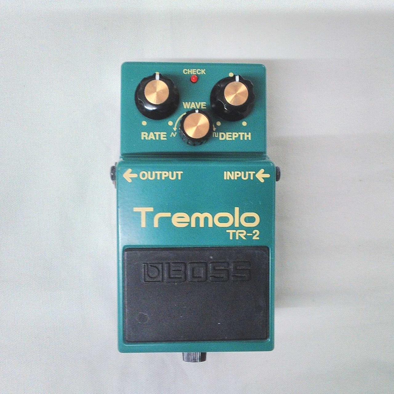 BOSS TR-2(トレモロエフェクター) BOSS / TR-2の特徴や使い方などを解説レビュー。クセが少なく