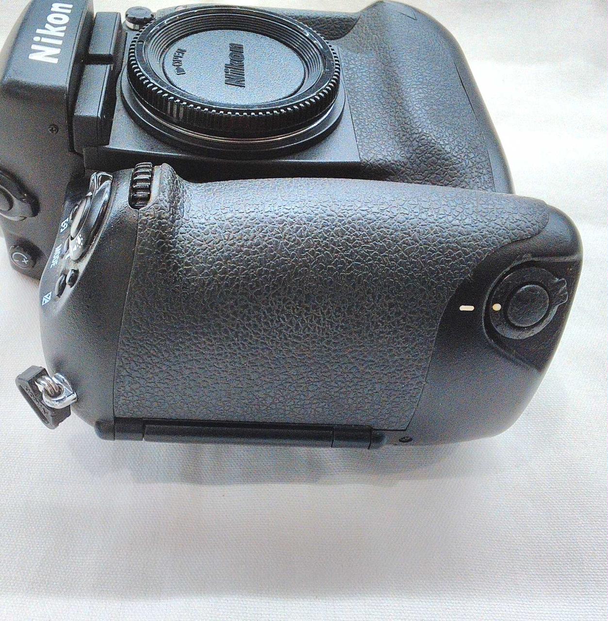 ☆完全ジャンク品☆ニコン【D70】【F100】【F5】ボディ3台セット ☆完全ジャンク品☆ニコン【D70】【F100】【F5】ボディ3台セット
