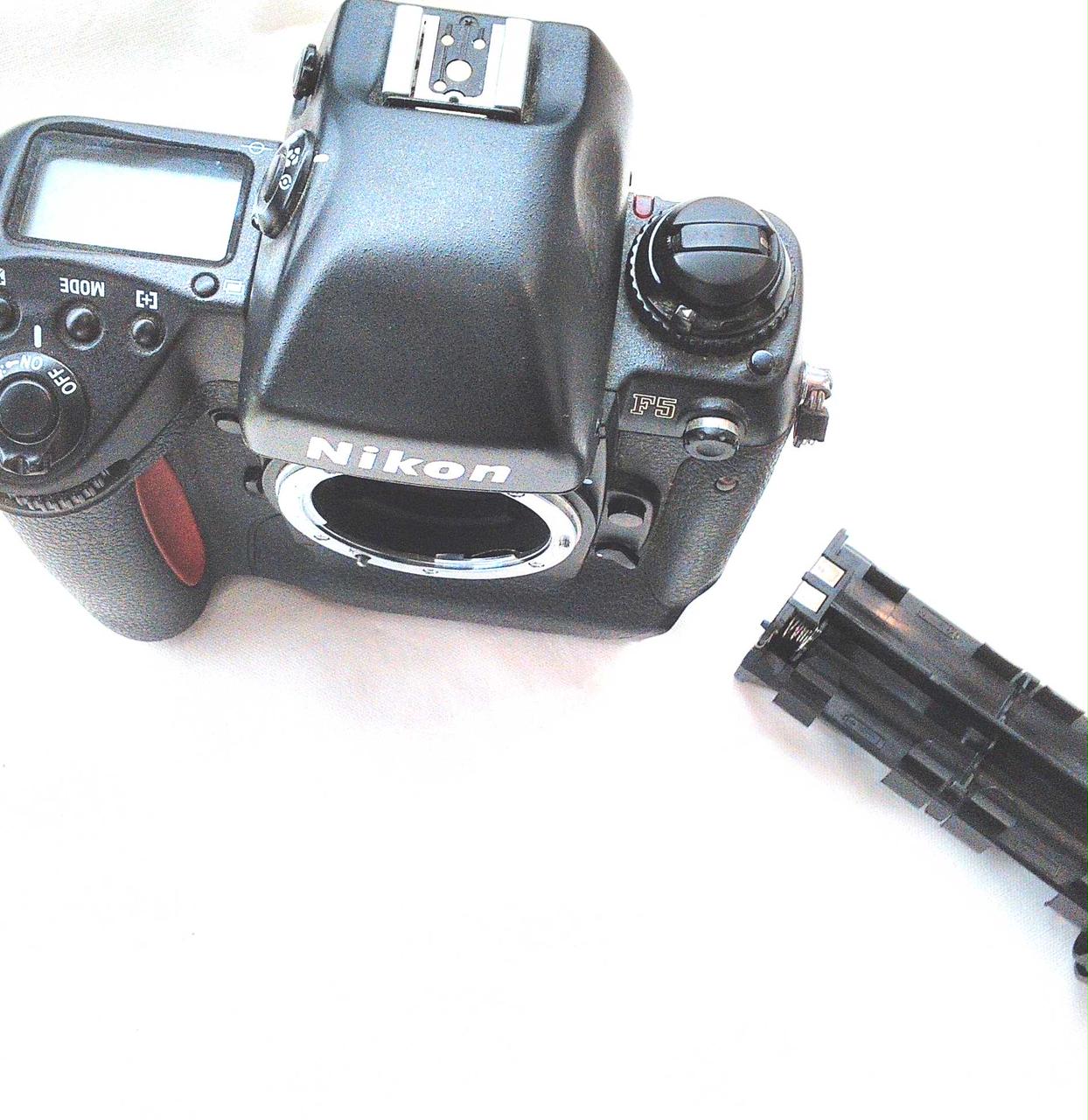 Nikon ニコンF5 本体　ジャンク ニコン(NIKON)|【ジャンク】NIKON F5 フィルムカメラボディ
