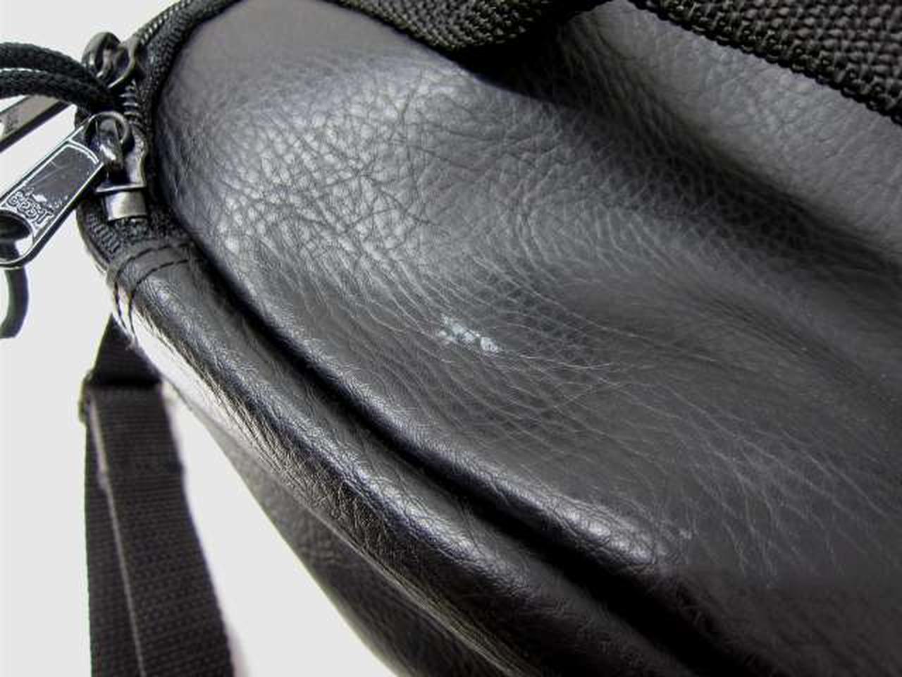 収納バッグ少し白い汚れあります