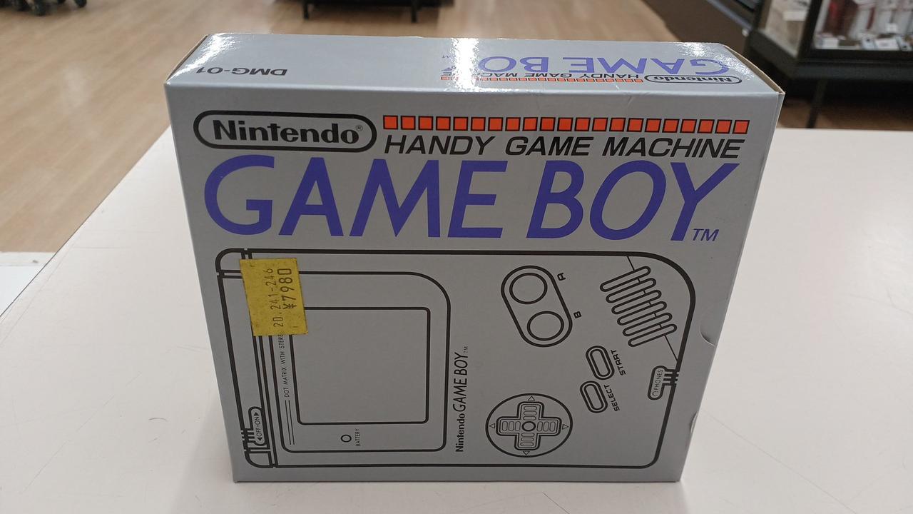 GAME BOY