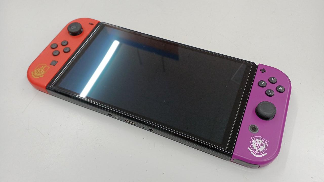 ニンテンドウ(NINTENDO)|SWITCH有機EL スカーレット