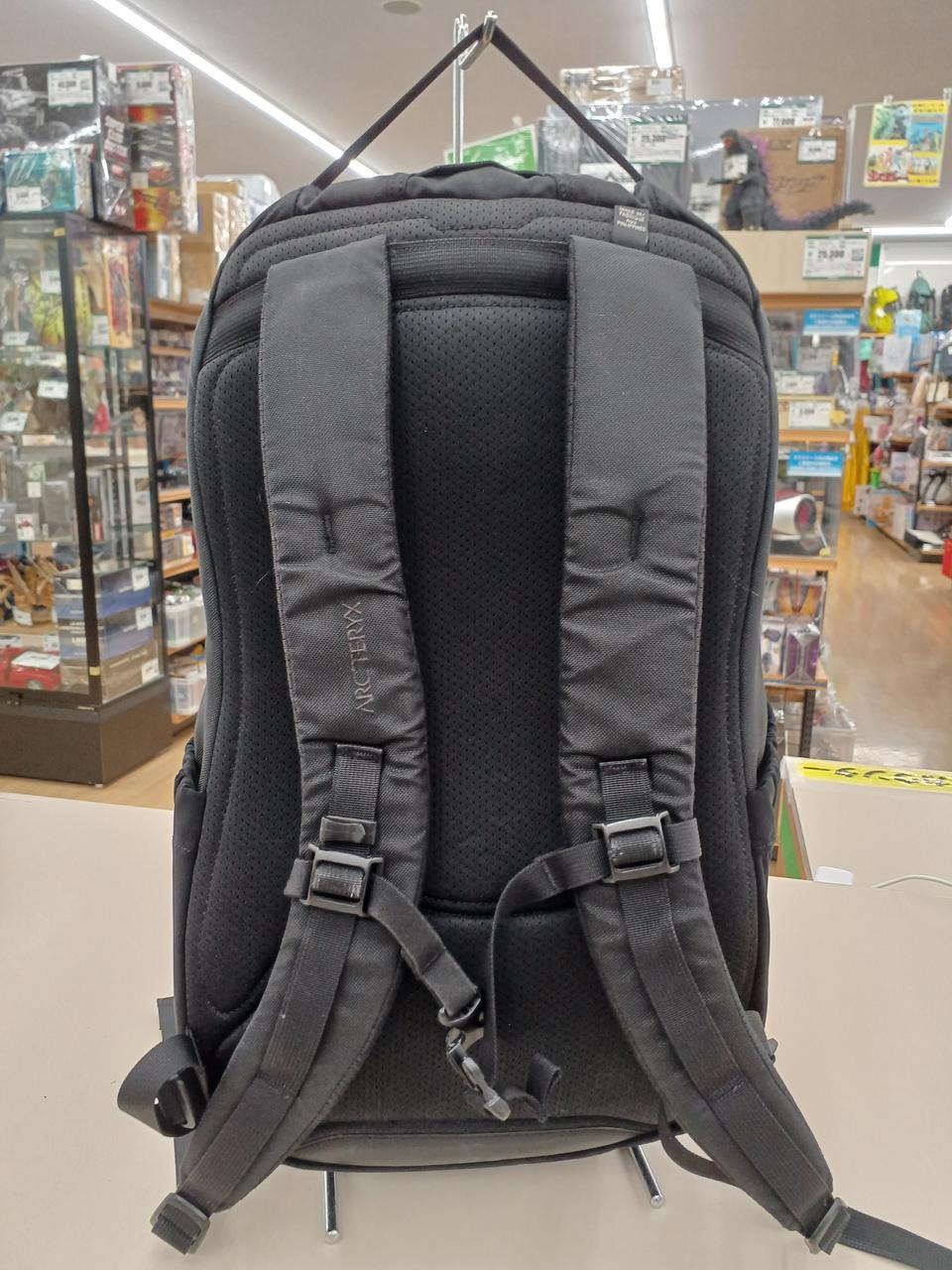 服*K様 ARC'TERYX フロントジッパー リュック ARC'TERYX｜【公式】アークテリクス オンラインストア