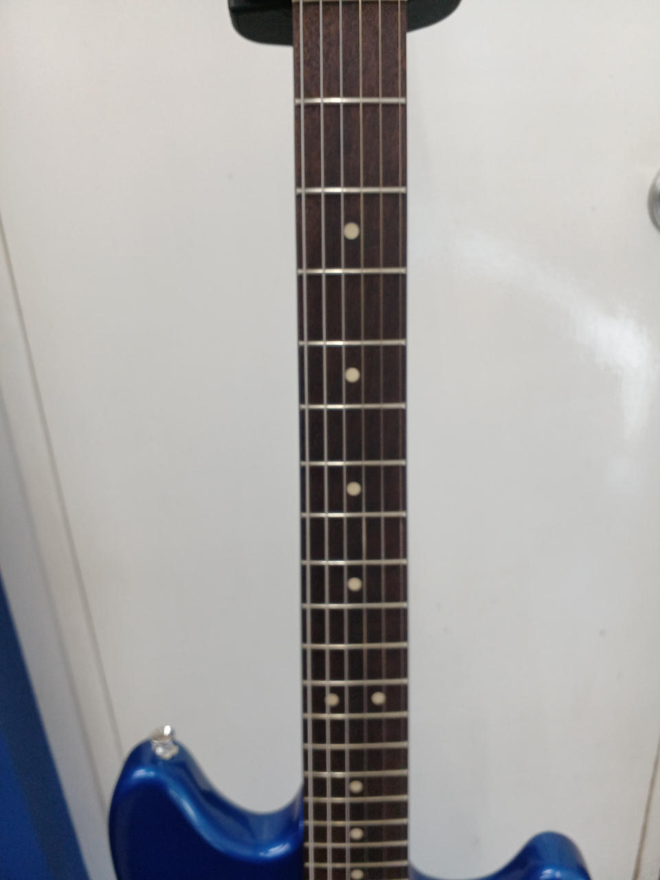 関西圏手渡しのみ　Squier エレキベース ライトブルー ケース付き 関西圏手渡しのみSquier エレキベース ライトブルー ケース付き