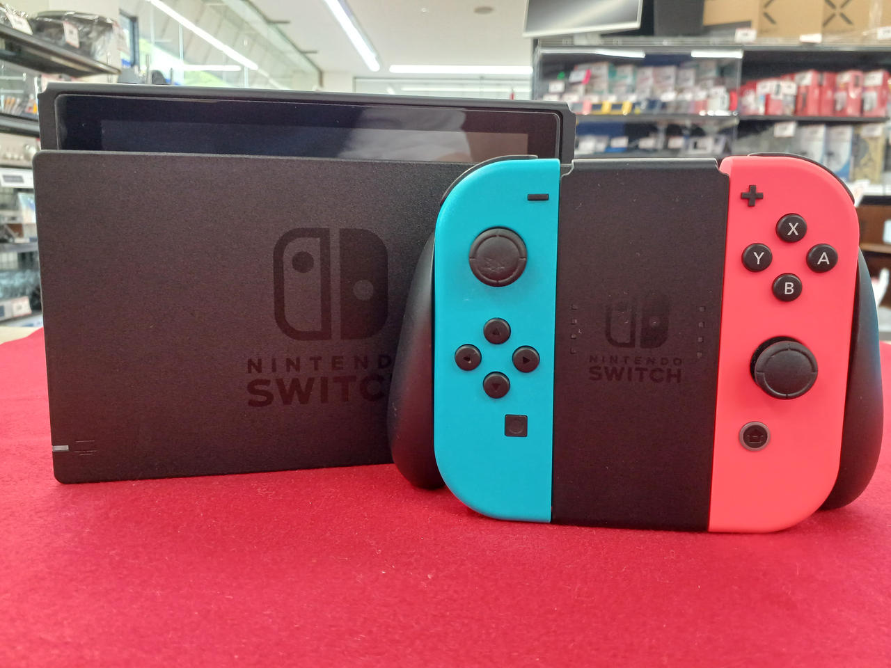 NINTENDO SWITCH
