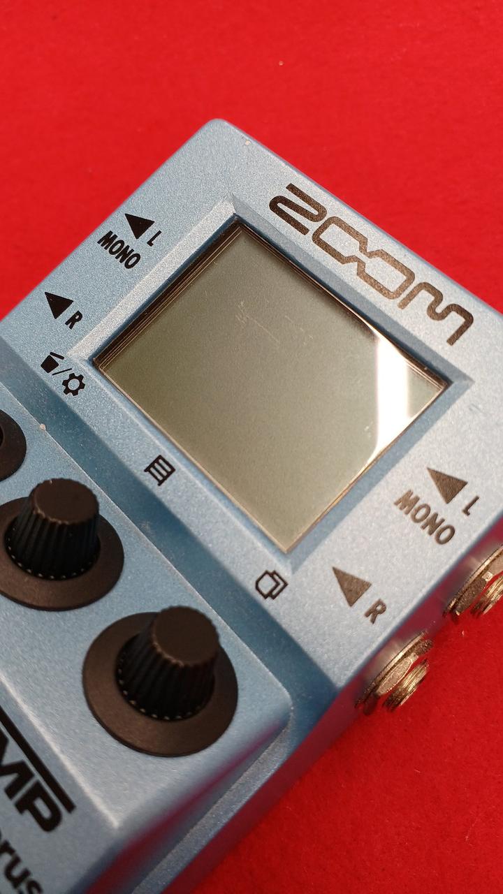 液晶小キズあり