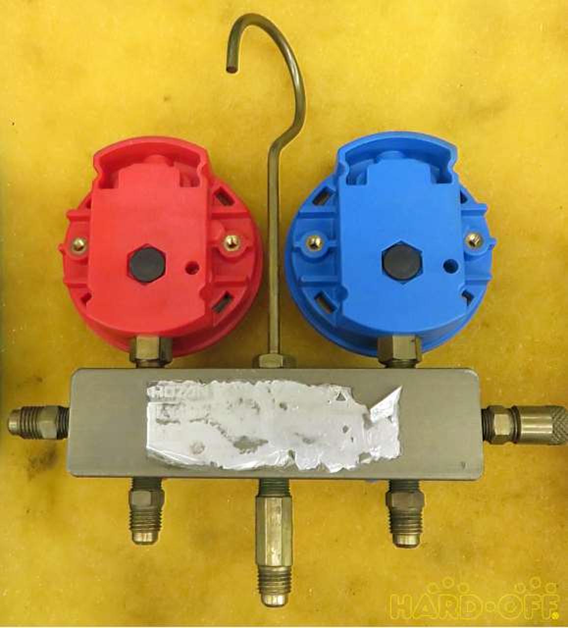 型番などの情報が読み取りづらい状態です