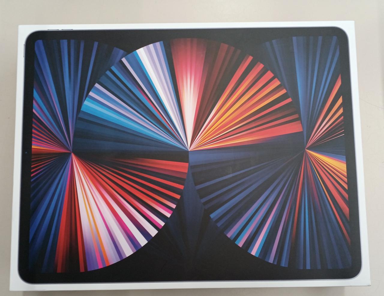 AU 型番：MHR43J/A IPAD PRO　12.9インチ第5世代/128GB 59,400円