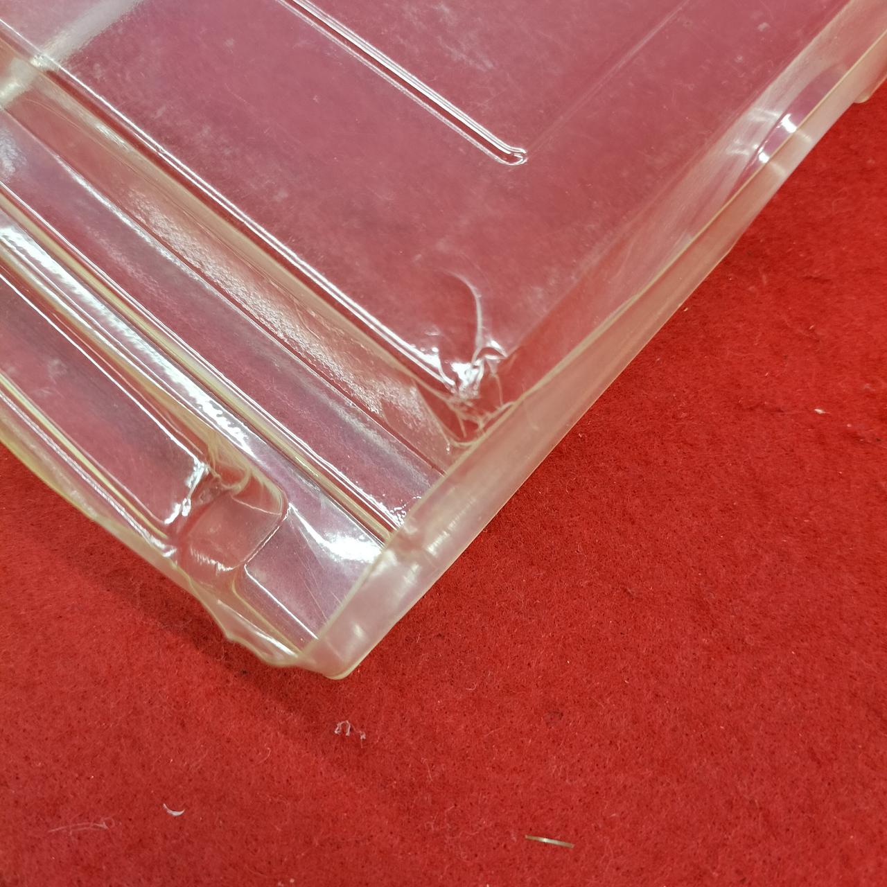 カドに潰れあります。