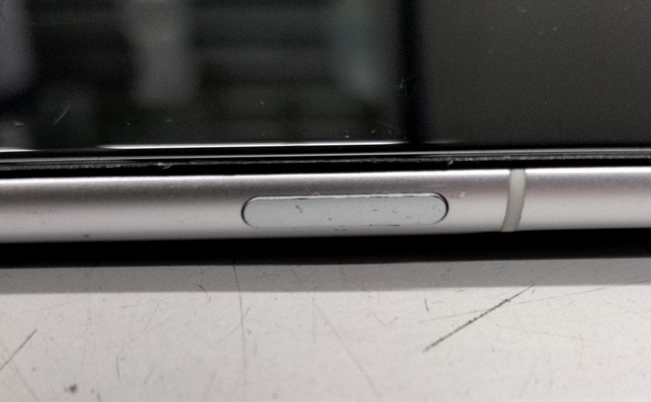 これは電源ボタンです