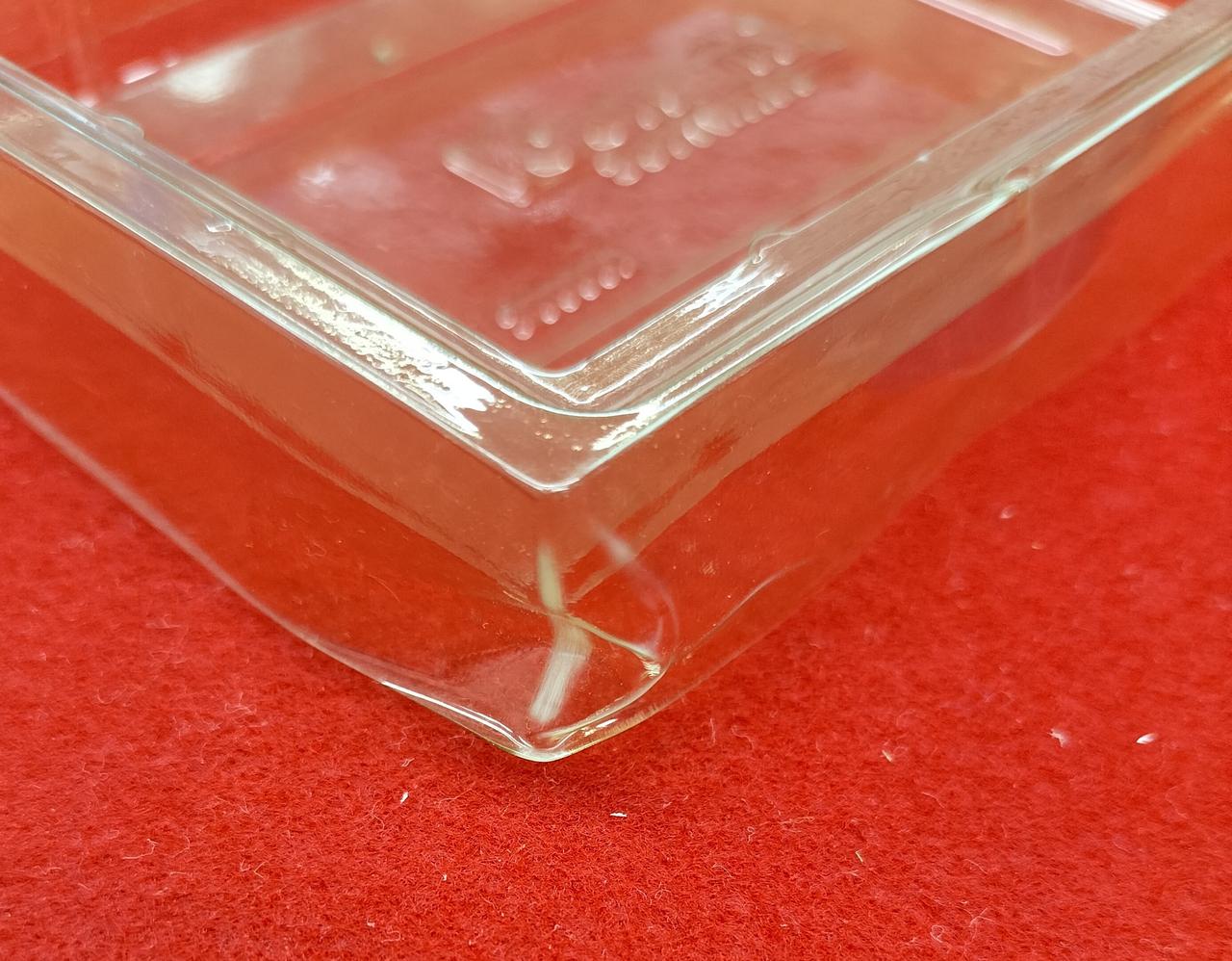 へこみあります。