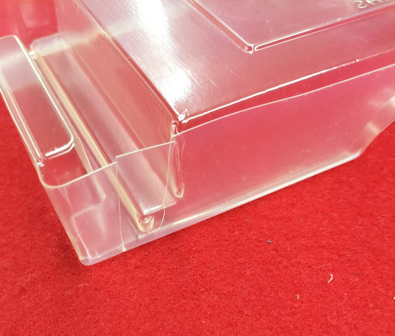 内箱割れています