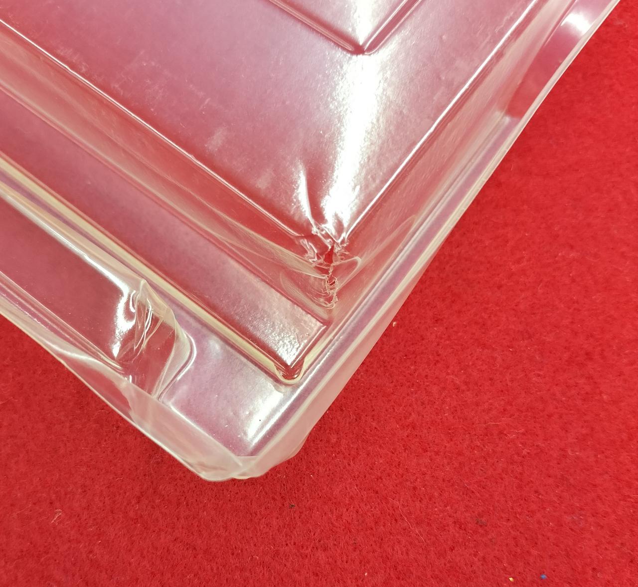 へこみ、割れあります。