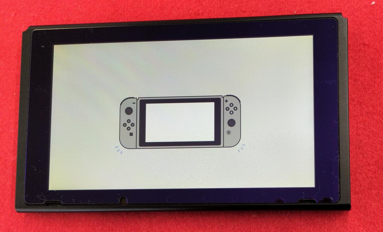 画面黄ばみあります。