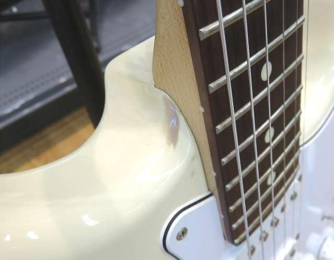 カッタウェイ部変色.