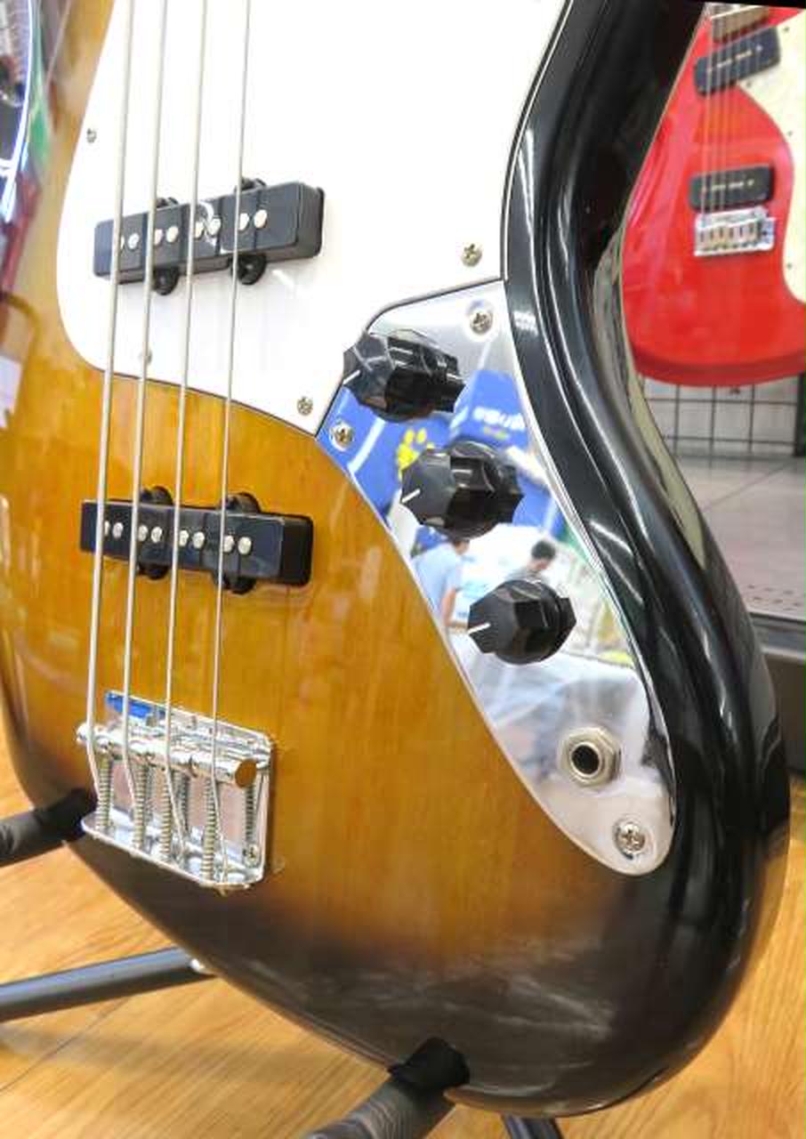 Squier by Fender ジャズベース レフティー Amazon | Squier by Fender エレキベース Classic Vibe '70s