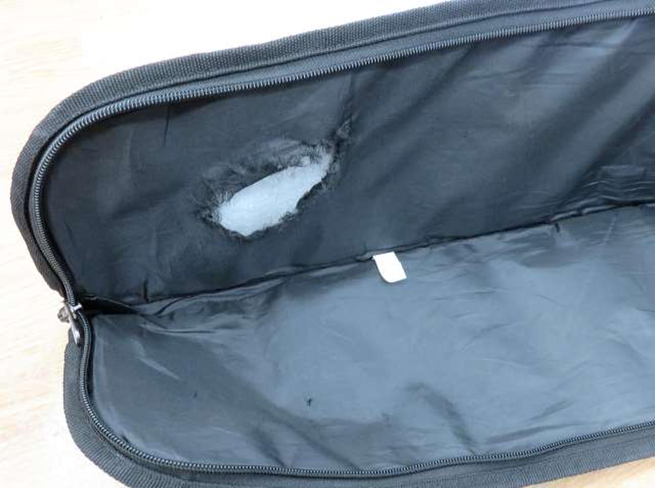 ケース内ヘッド部破れ.