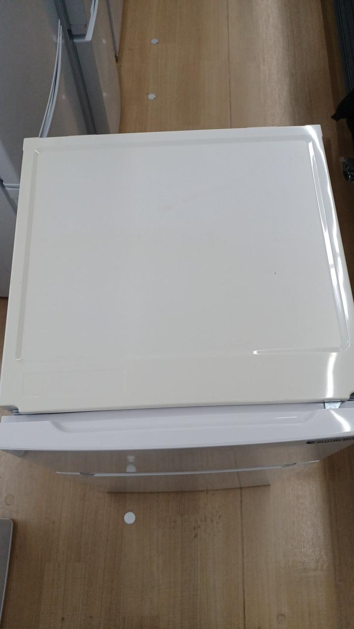 やけ、汚れあり