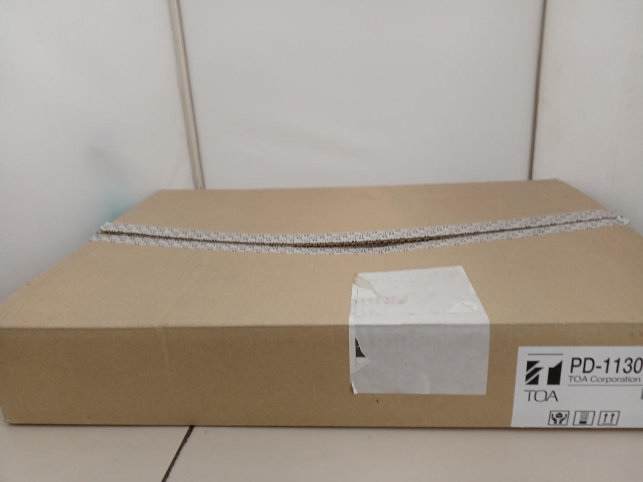 箱凹みや破れがあります。