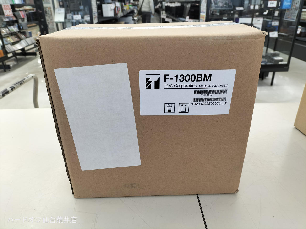 TOA 型番：F-1300BM スピーカー