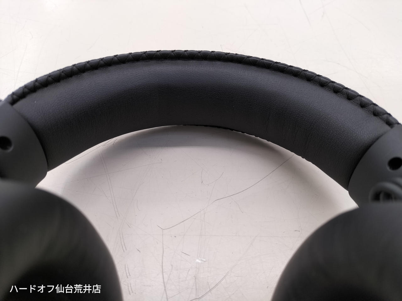 分かりにくいですが、一部分凹みあります。