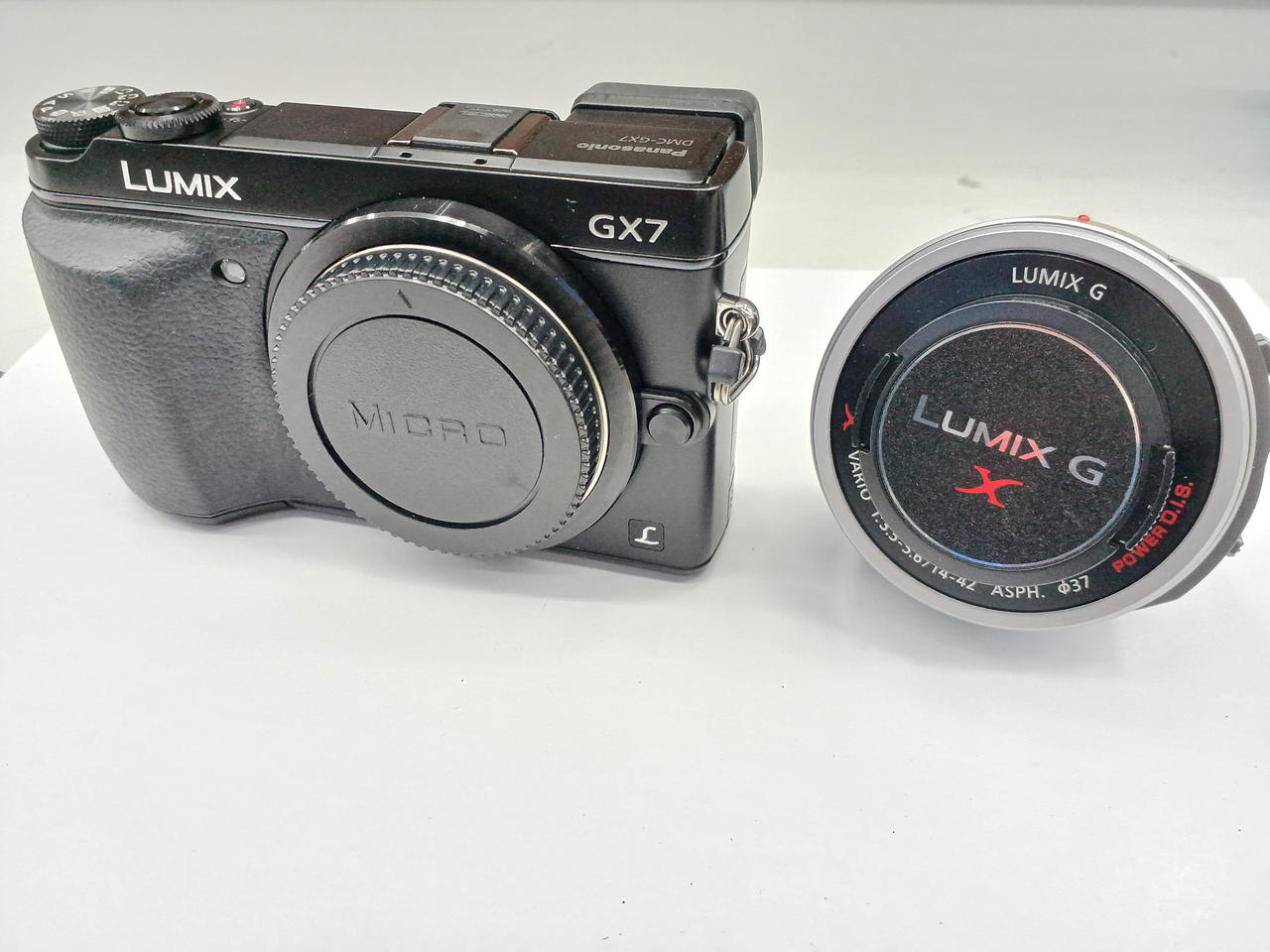 Panasonic LUMIX DMC-GX7 ミラーレス一眼 Amazon.co.jp: Panasonic Lumix GX7 Digital Single Lens Camera