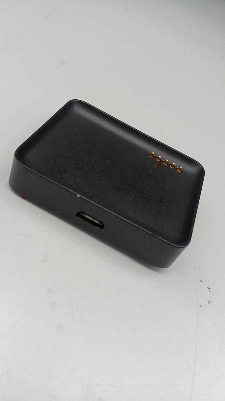 マイクロUSBが差せます