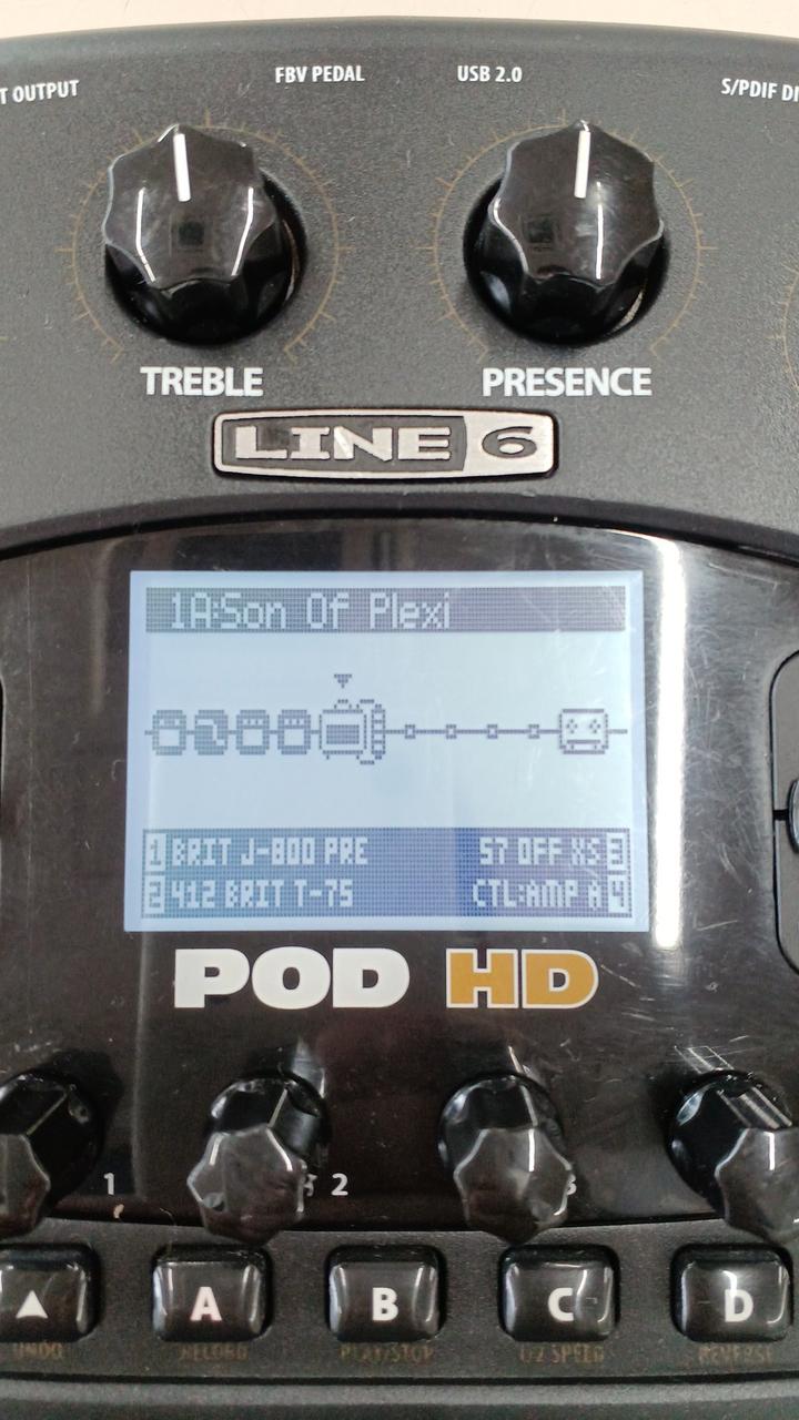 液晶部にキズあります。