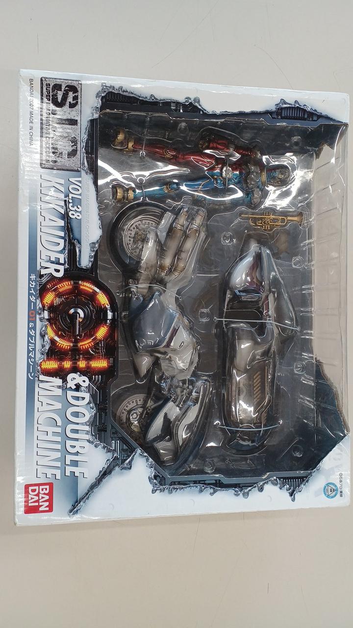 箱汚れ凹みキズあります