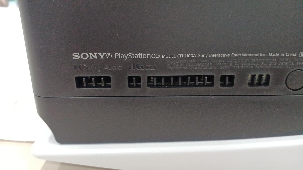 SONY - ツルヤマ SONY PS5 通常盤 美品 5台 Sony raising PS5 console and accessory prices in Japan