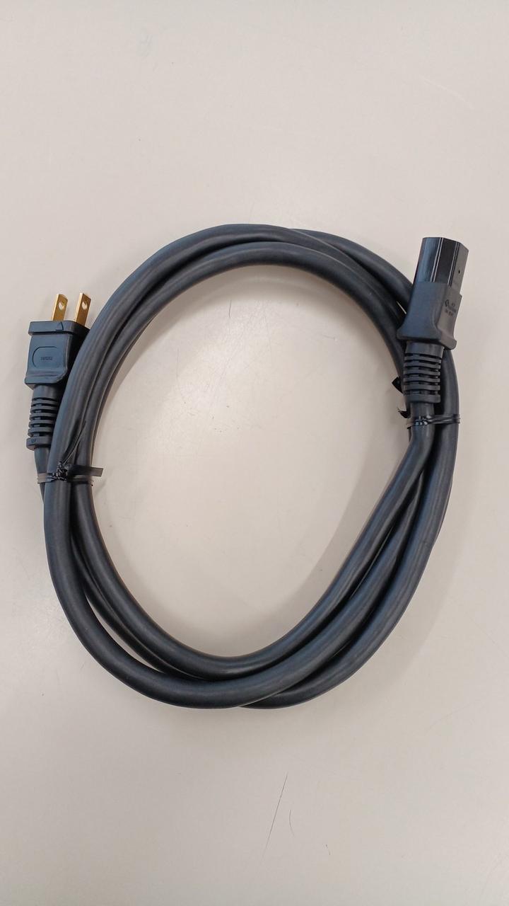 付属は電源ケーブルのみです