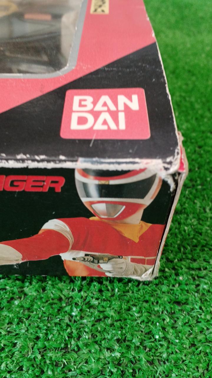 箱傷みあります。